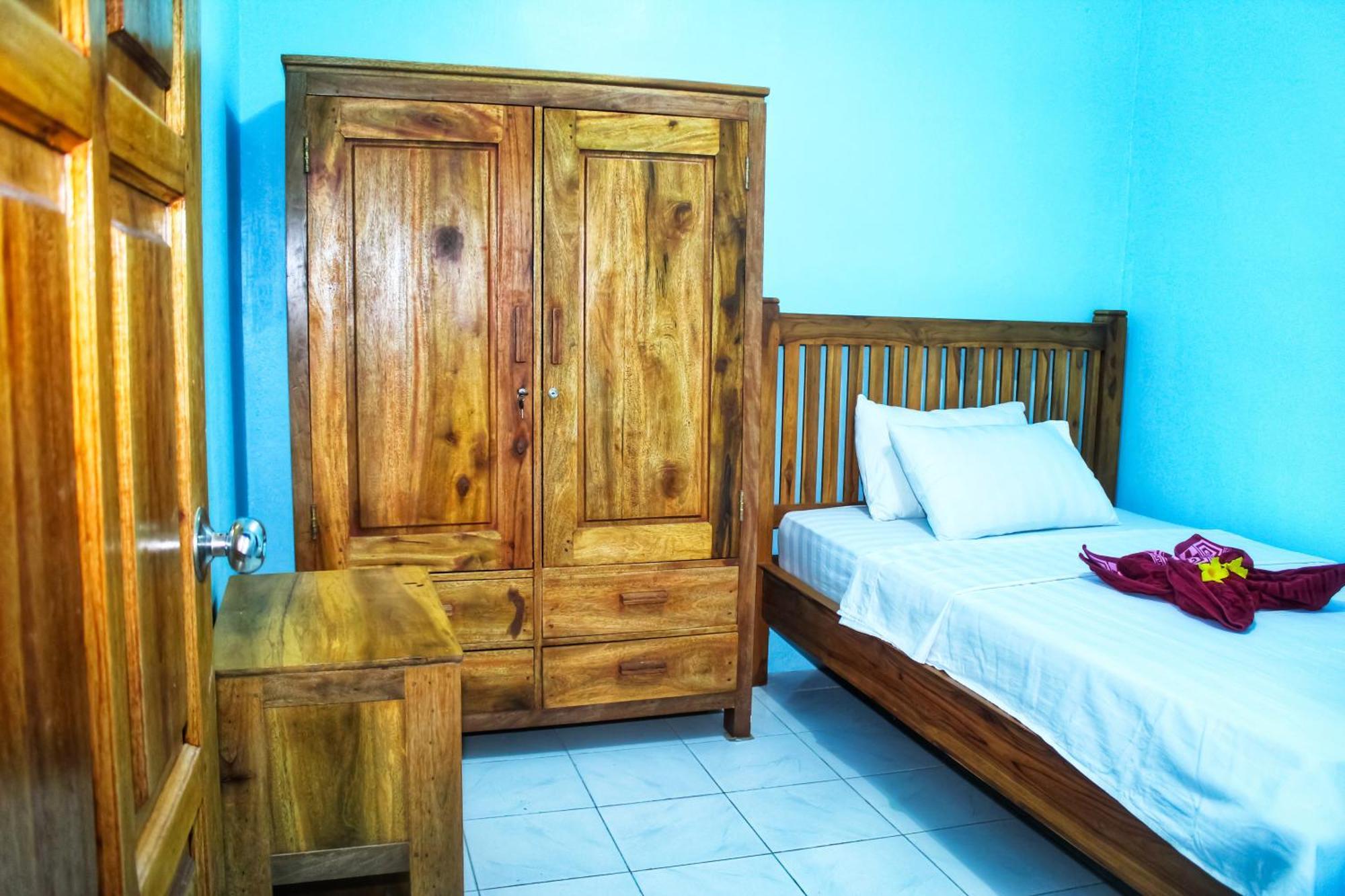 Kj Purple House Senggigi Apartment ภายนอก รูปภาพ